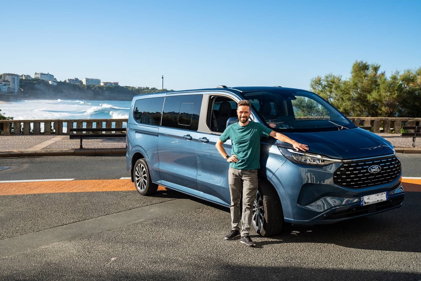 Biarritz Airport Transfers vehicle with surf equipment