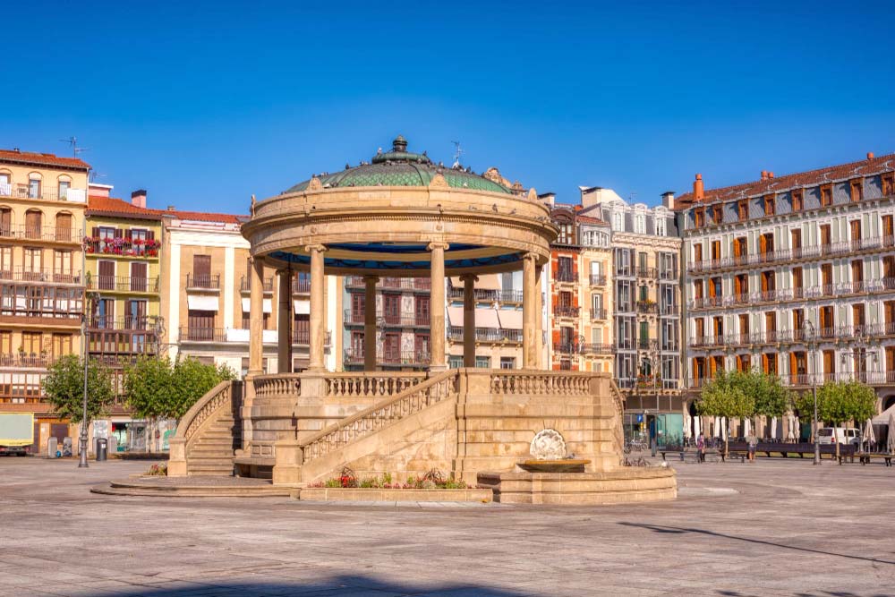 Private transfer service to Biarritz Airport Transfer to Pamplona